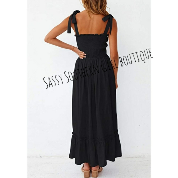 🆕⭐ Boho black smocked tie strap maxi dress - Picture 7 of 11